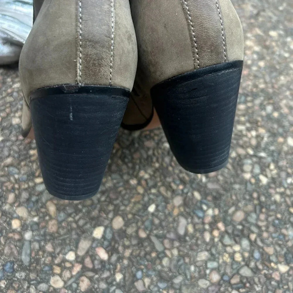 Cole Haan Women's Chesney Bootie Ankle Boot Shoes, Greystone Leather Size 9.5 - Picture 5 of 13